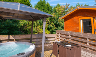 Buxton lodges with hot tub